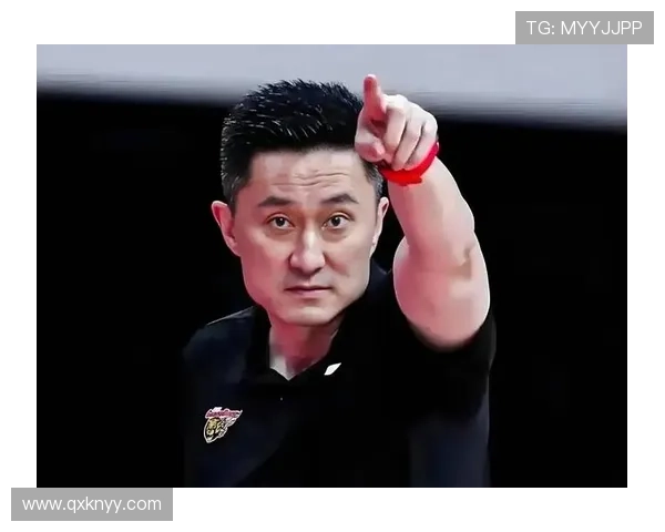 杜锋弃用麦考尔 强化内线护框是关键